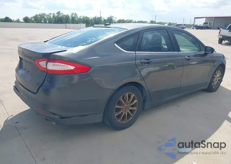 2015 Ford Fusion S z USA, uszkodzony, nr VIN 1FA6P0G78F5123667
